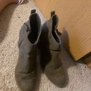 Dark green ankle boots size 10!